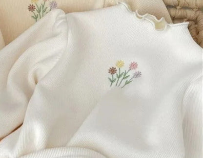 Warm Thickening Sweater Children Puff Sleeve Flower Embroidery Bottom