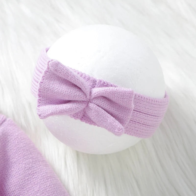 Newborn Baby Rompers Set Wrap Feet Warm Infant with hair bow.